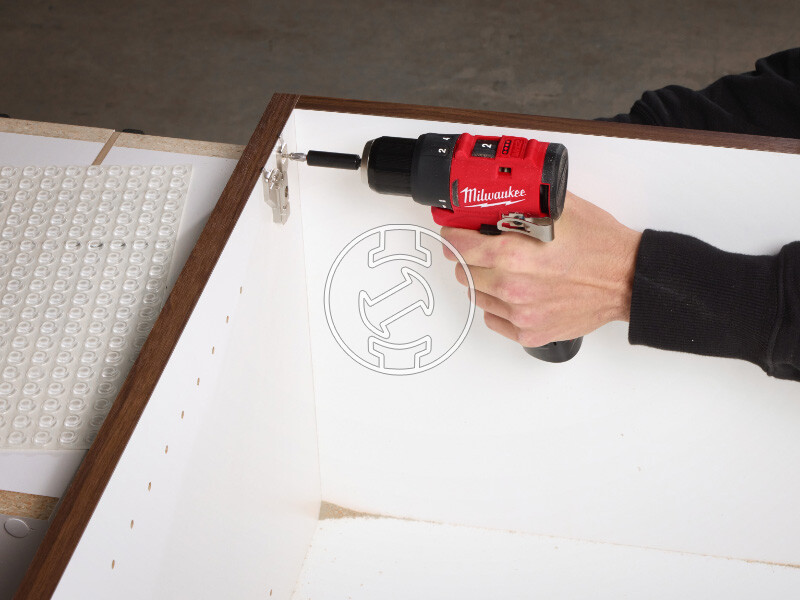 Milwaukee M12BLDDRC-402C akkus fúrócsavarozó tokmányos