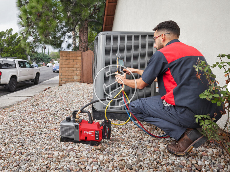 Milwaukee M18FVP5-801 akkus vákuumszivattyú