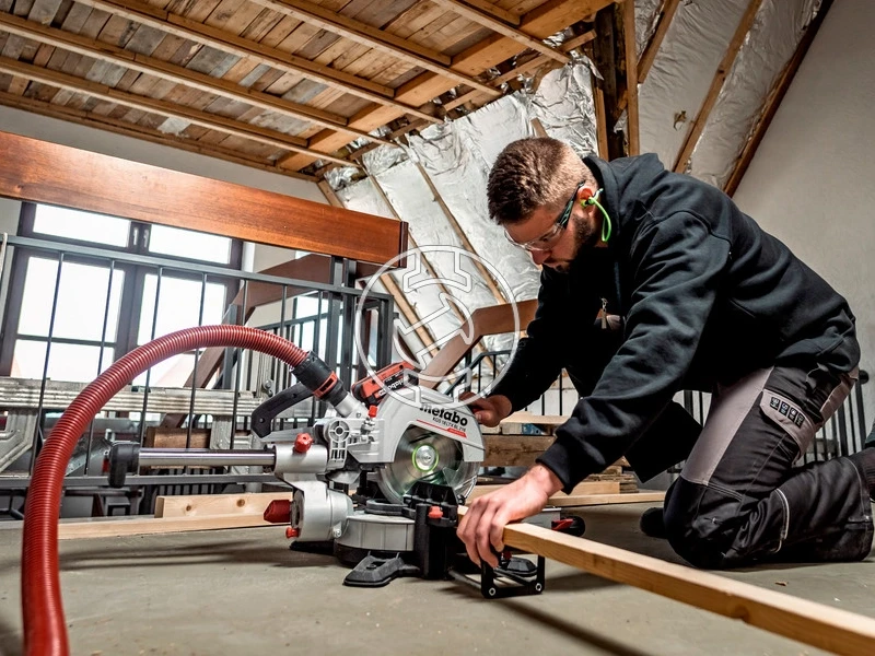 Metabo KGS 18 LTX BL 216 akkus gérvágó