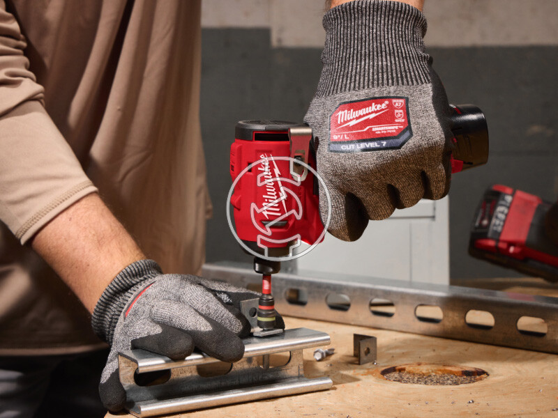 Milwaukee M12BLIDRC-202C akkus ütvecsavarozó bitbefogással