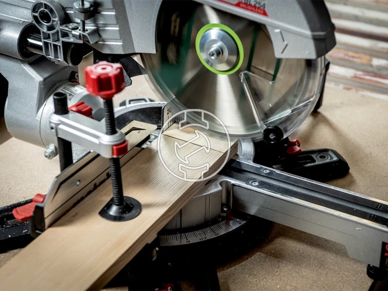 Metabo KGS 18 LTX BL 216 akkus gérvágó