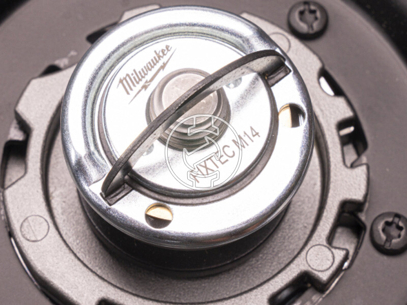 Milwaukee M18ONEFLAG230XPDB-122C akkus sarokcsiszoló 230mm