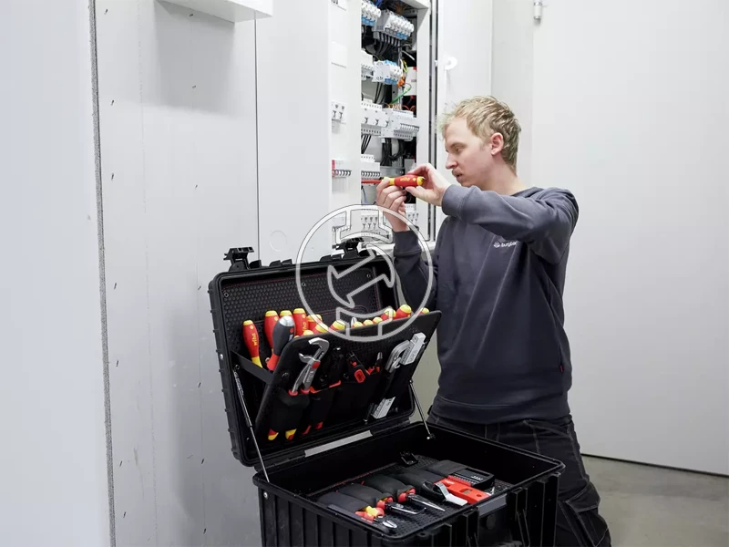 Wiha XL szerszámos doboz 81 részes