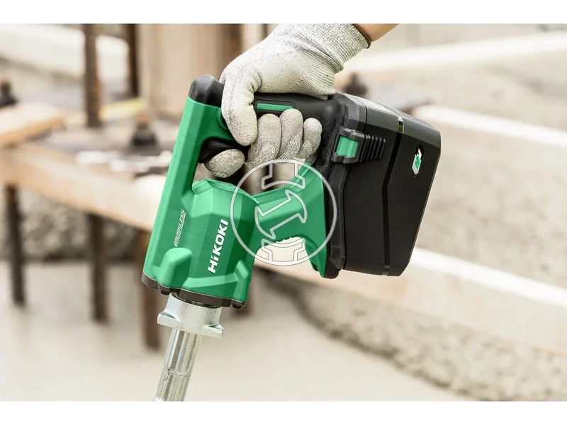 Kép: Akkus betonvibrator Tengelyatmero 28mm Max. munkamelyseg 825mm Normal 12000 ciklusperc Power 15200 ciklusperc Munkakapacitas N sebesseg BSL36B18 18m3 60perc 1045mm 42Kg MVB.webp