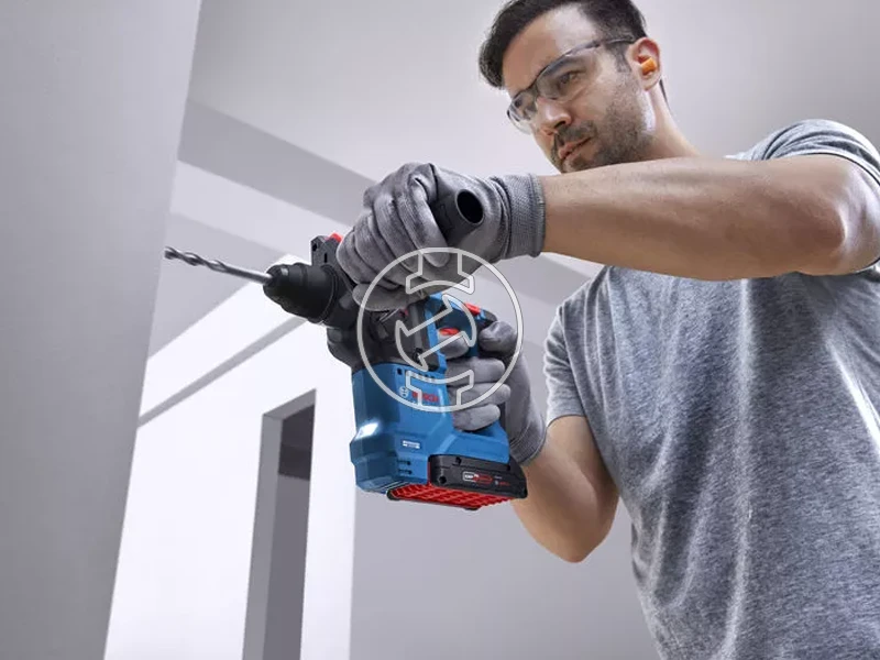 Bosch GBH 18V-18 akkus fúrókalapács