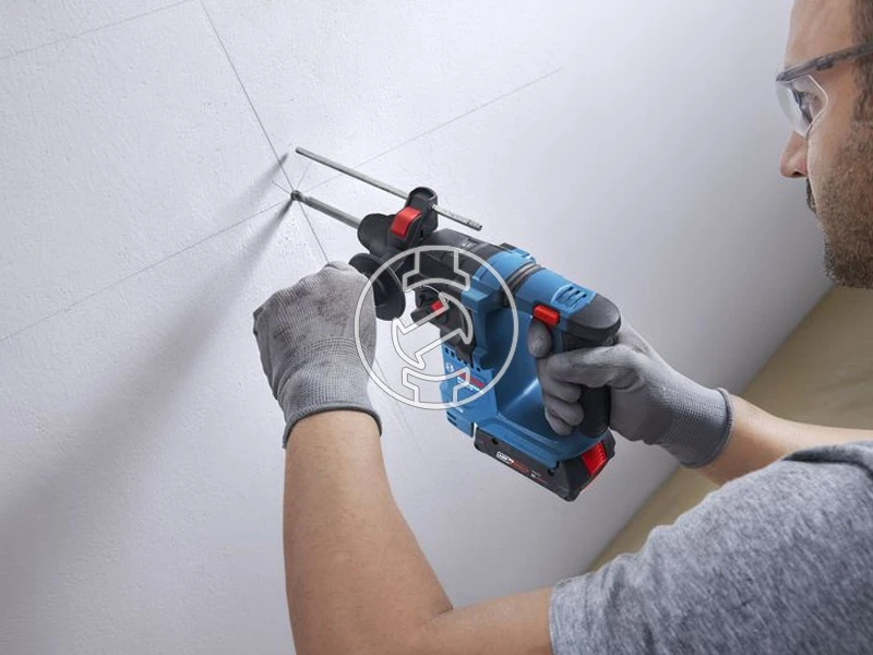 Bosch GBH 18V-18 akkus fúrókalapács