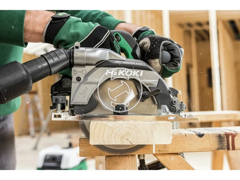 Kép: Akkus Korfuresz 165mm 2 uzemmod 20004300perc vagasmelyseg90 66mm 45 45mm gyorsfeklagyinditasnagy fenyereju LED 34Kg.webp