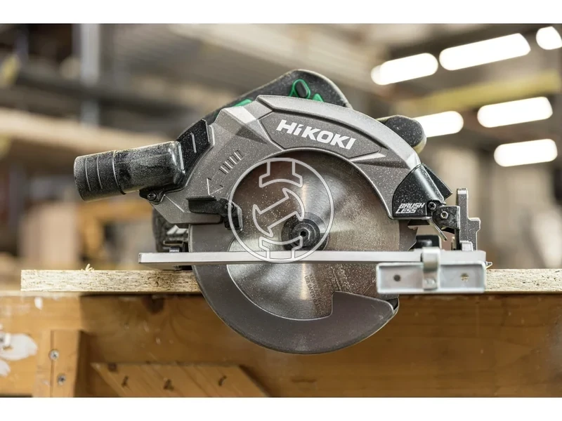 Kép: Akkus korfuresz 190mm HSC ket uzemmod 20003800 fordperc vagasmelyseg 645 mm 2x5AH 39Kg.webp