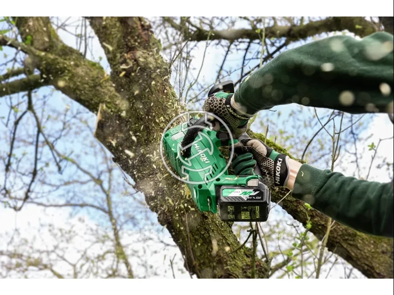 Kép: Akkus lancfuresz felso markolat Vezetolemez 300mm P012-50CR Lancosztas 95 mm 38 Teljes hossz 599 mm Beepitett LED vilagitas szerszam nelkuli lancallitas atlatszo olajtartaly 3.2Kg.webp