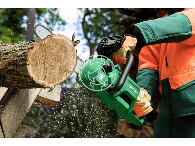 Kép: Akkus lancfuresz hatso markolat Vezetolemez 350mm P012-50CR Lancosztas 95 mm 38 Teljes hossz 599 mm Beepitett LED vilagitas szerszam nelkuli lancallitas atlatszo olajtartaly 46Kg.webp