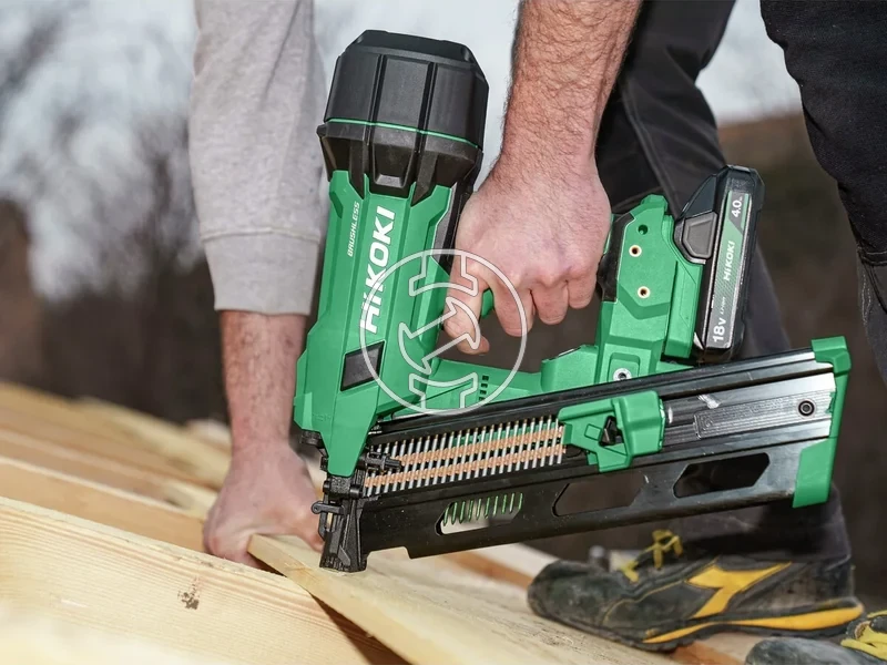 Kép: Akkus legrugos keret szegezo 30O-fej 50-90mm szeg szerszam nelkul apolas mentes allithato belovesi melyseg 5Ah 21 38Kg HSC LED.webp