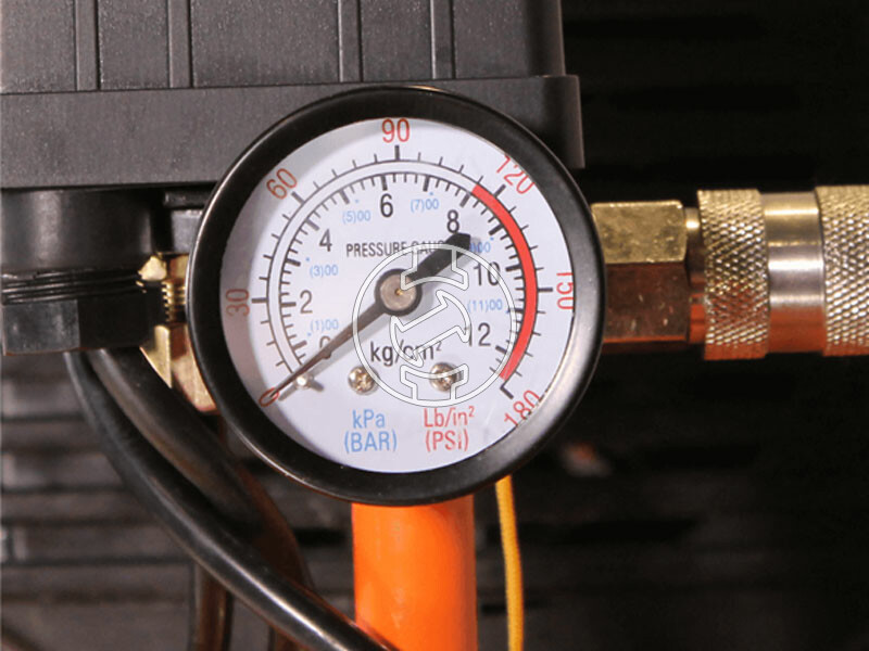 Bisonte SC020-100 direktmeghajtású, olajkenésű kompresszor