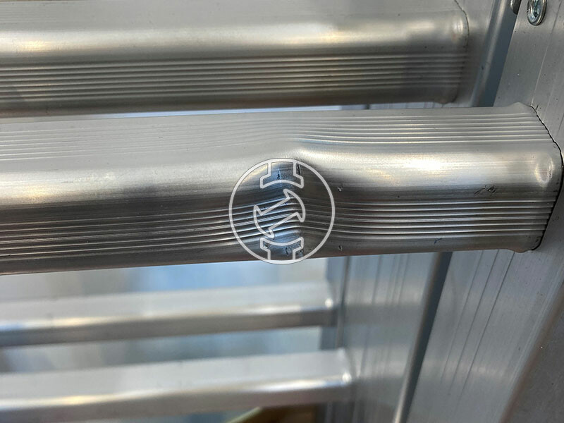 BISONTE STR404 4x4 fokos négyrészes többcélú létra értékcsökkent