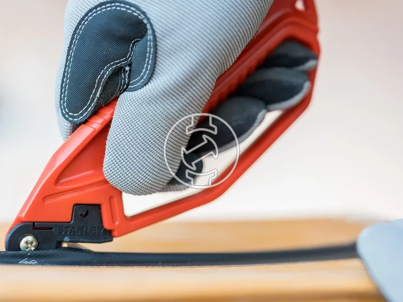 Kép: BIZTONSAGI CSOMAGOLOANYAGVAGO KES.webp