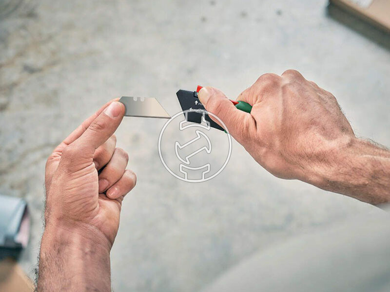 Bosch 175 x 40 x 25 mm összecsukható kés