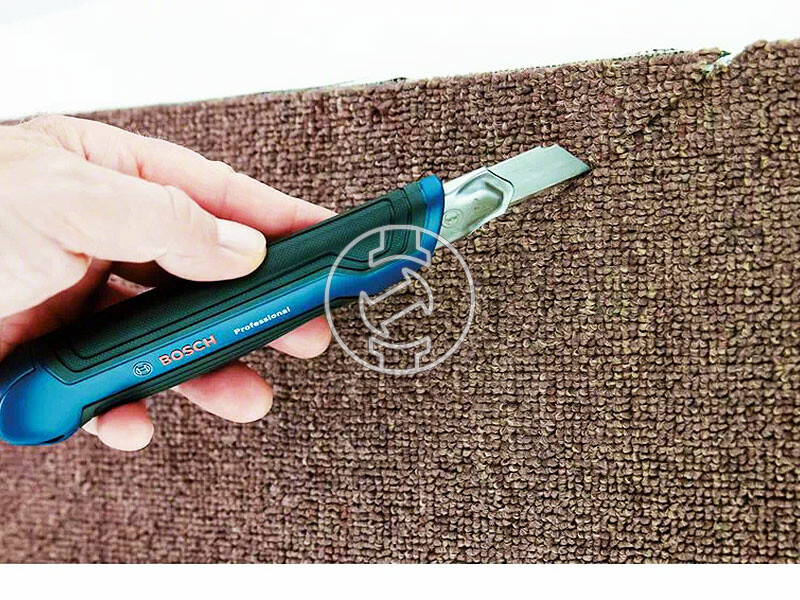 Bosch 18 mm tapéta vágó