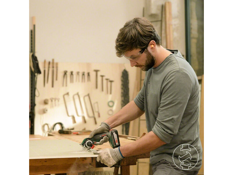 Bosch AdvancedCut 18