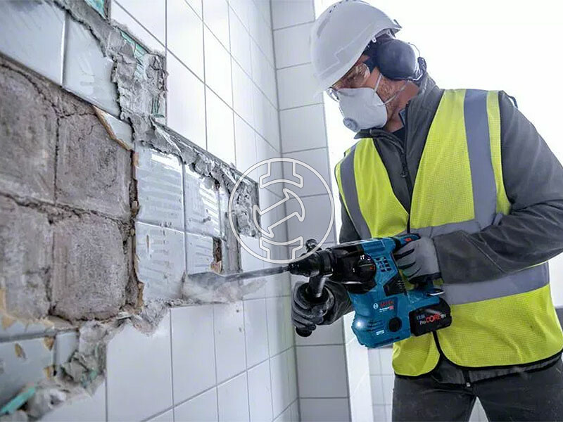 Bosch GBH 18V-28 CF akkus fúrókalapács