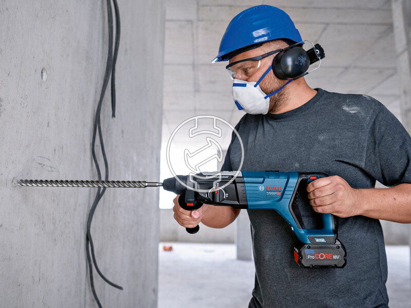 Bosch GBH 18V-28 DC akkus fúrókalapács