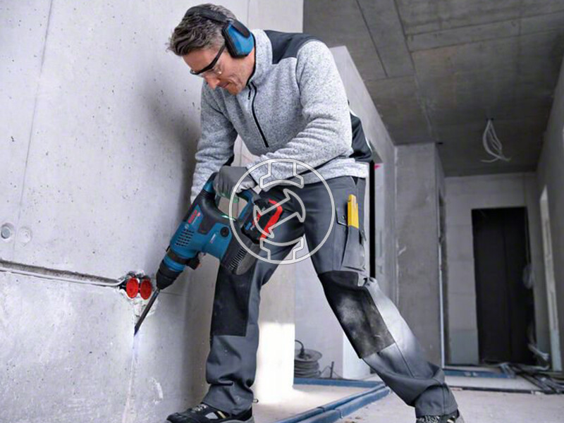Bosch GBH 18V-34 CF akkus fúrókalapács
