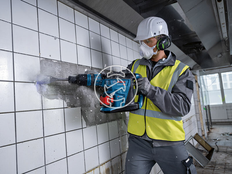 Bosch GBH 18V-40 C akkus fúrókalapács L-BOXX-ban (akku és töltő nélkül)