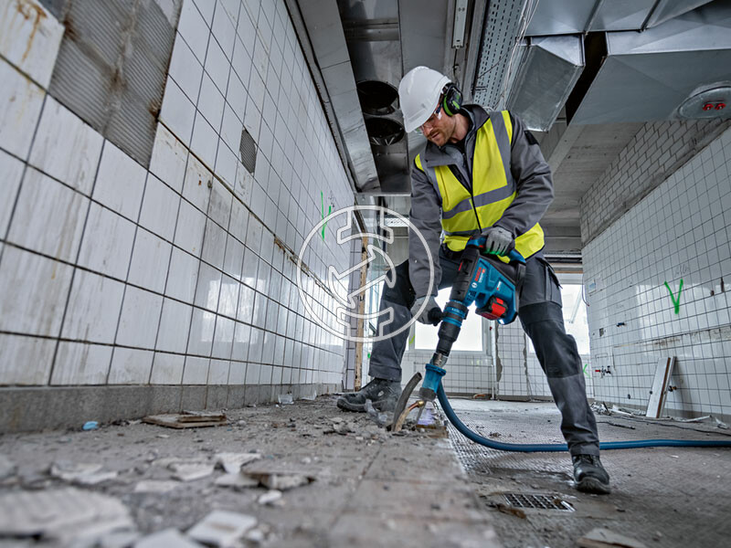 Bosch GBH 18V-40 C akkus fúrókalapács L-BOXX-ban (akku és töltő nélkül)