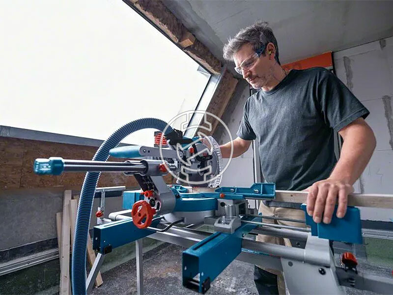 Bosch GCM 18V-216 D akkus gérvágó