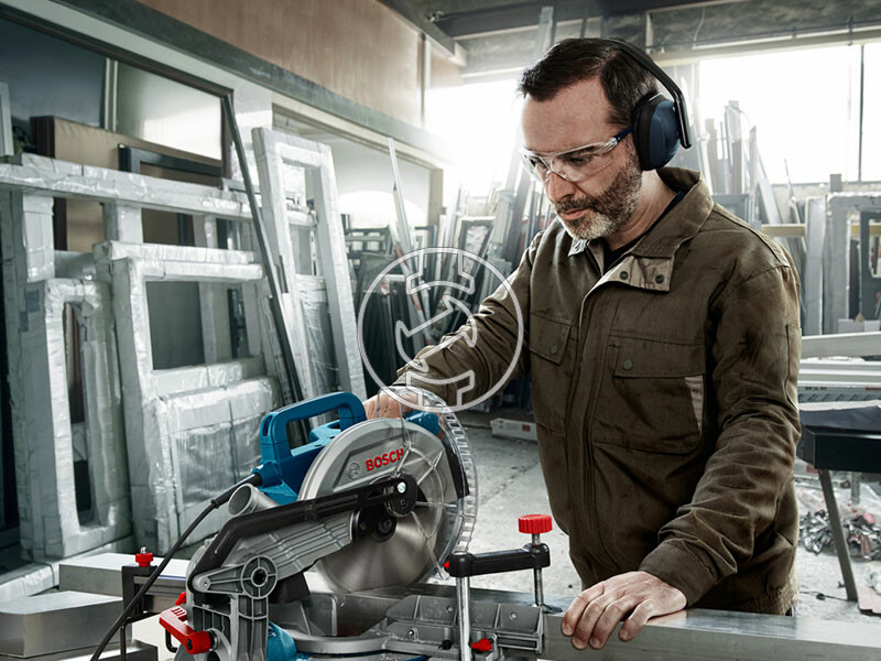 Bosch GCM 216 elektromos gérvágó