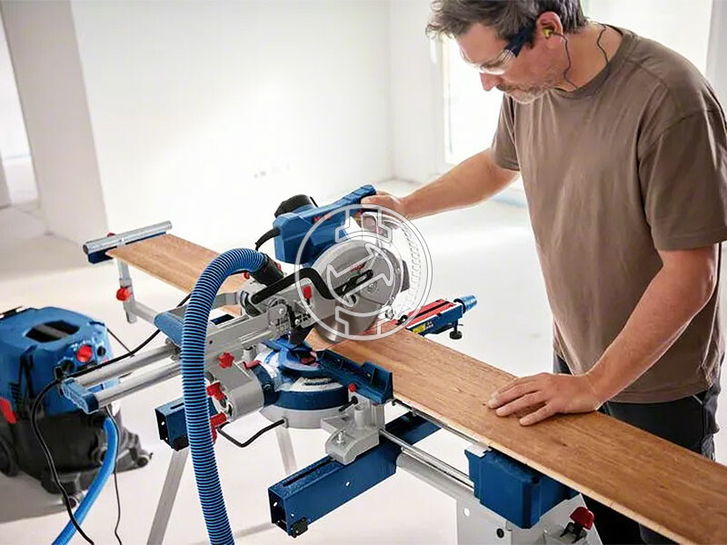 Bosch GCM 305-216 D elektromos gérvágó