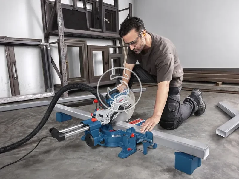 Kép: Bosch GCM305-216S elektromos gervago_11.webp