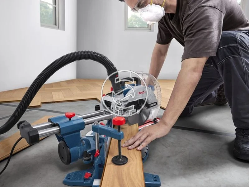Kép: Bosch GCM305-216S elektromos gervago korfureszlappal_3.webp