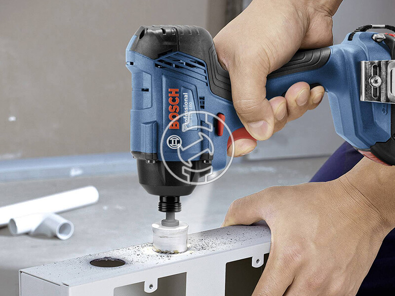 Bosch GDR 18V-160 akkus ütvecsavarozó akku és töltő nélkül kartondobozban