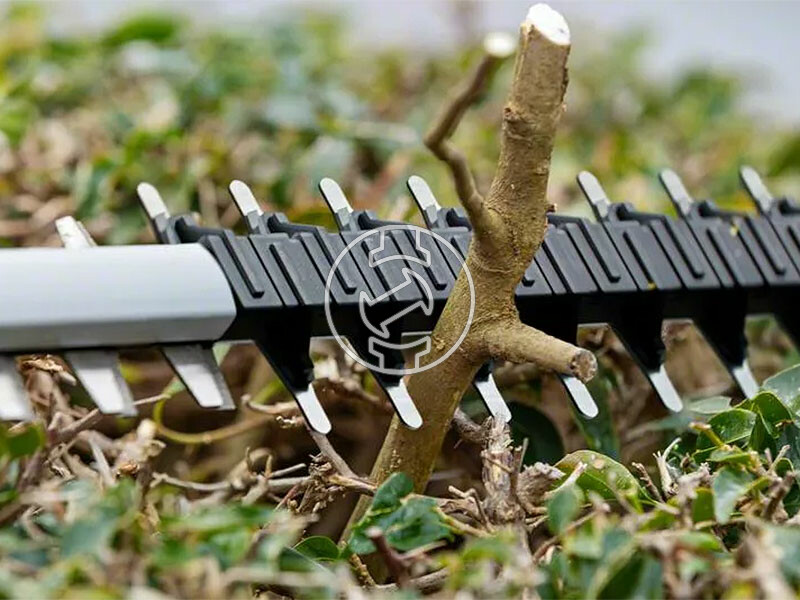 Bosch GHE 18V-60 akkus sövényvágó