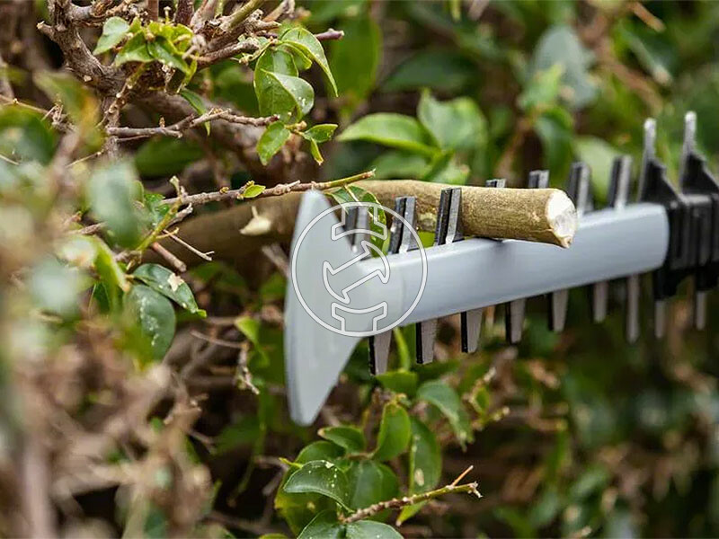 Bosch GHE 18V-60 akkus sövényvágó