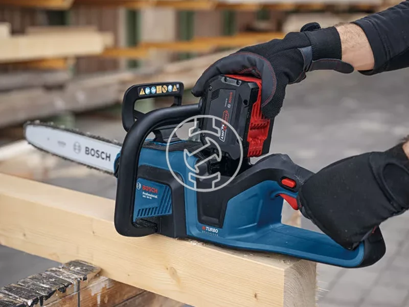 Bosch GKE 18V-40 akkus láncfűrész