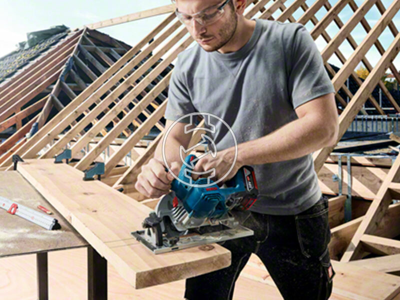 Bosch GKS 185-LI akkus körfűrész (akku és töltő nélkül)