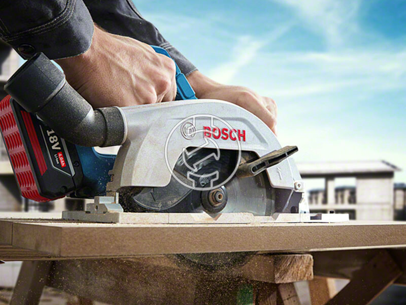 Bosch GKS 185-LI akkus körfűrész (akku és töltő nélkül)