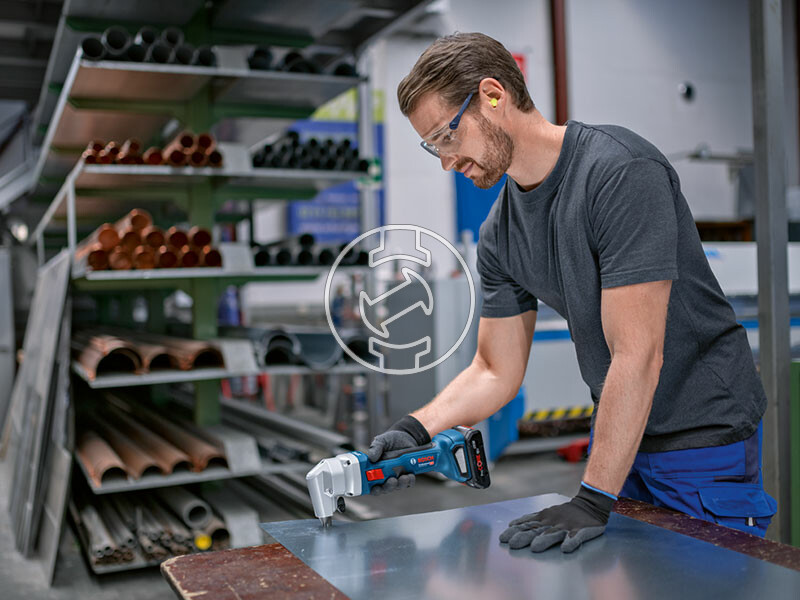 Bosch GNA 18V-16 E akkus folyamatos lyukasztó (akku és töltő nélkül)