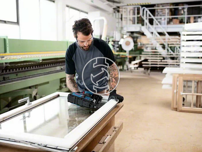 Bosch GNH 18V-64 M akkus finiselő szegező L-BOXX-ban (akku és töltő nélkül)