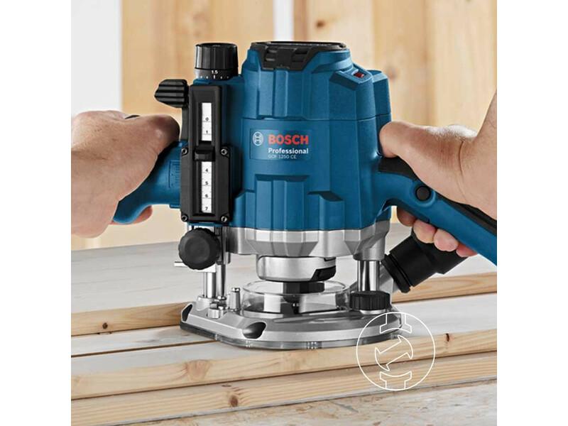 Bosch GOF 1250 CE