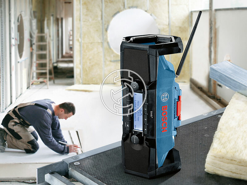 Bosch GPB 18V-2 C akkus rádió (akku is töltő nélkül)