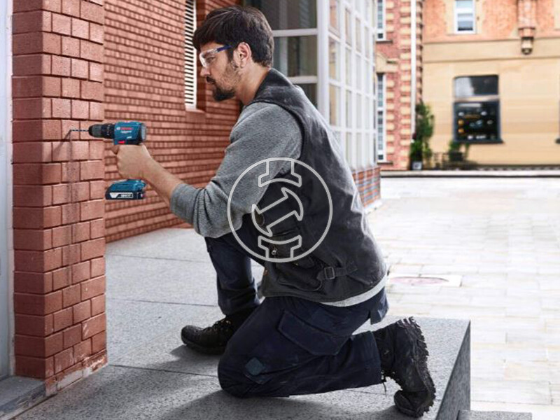 Bosch GSB 185-LI akkus ütvefúró-csavarozó akku és töltő nélkül szerszámkofferben