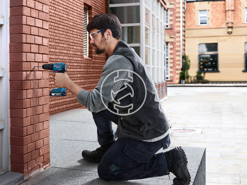 Bosch GSB 185-LI akkus ütvefúró-csavarozó fúró- csavarhúzófej készlettel