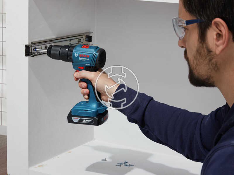 Bosch GSB 185-LI akkus ütvefúró-csavarozó fúró- csavarhúzófej készlettel