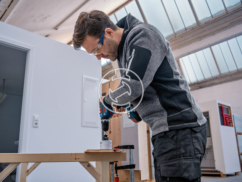 Bosch GSB 18V-90 C akkus ütvefúró-csavarozó ProCore L-Boxx-ban + GCY 42