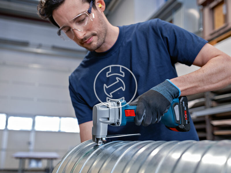 Bosch GSC 18V-16 E akkus lemezvágó olló 2 x 4Ah