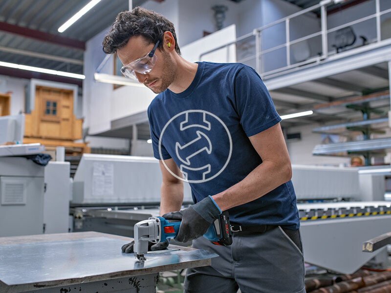 Bosch GSC 18V-16 E akkus lemezvágó olló 2 x 4Ah