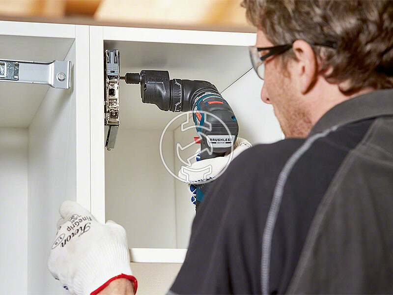 Bosch GSR 12V-35 FC akkus fúrócsavarozó tokmányos 2 x GBA 12V 3.0Ah + GAL 12V-40 + L-BOXX 102