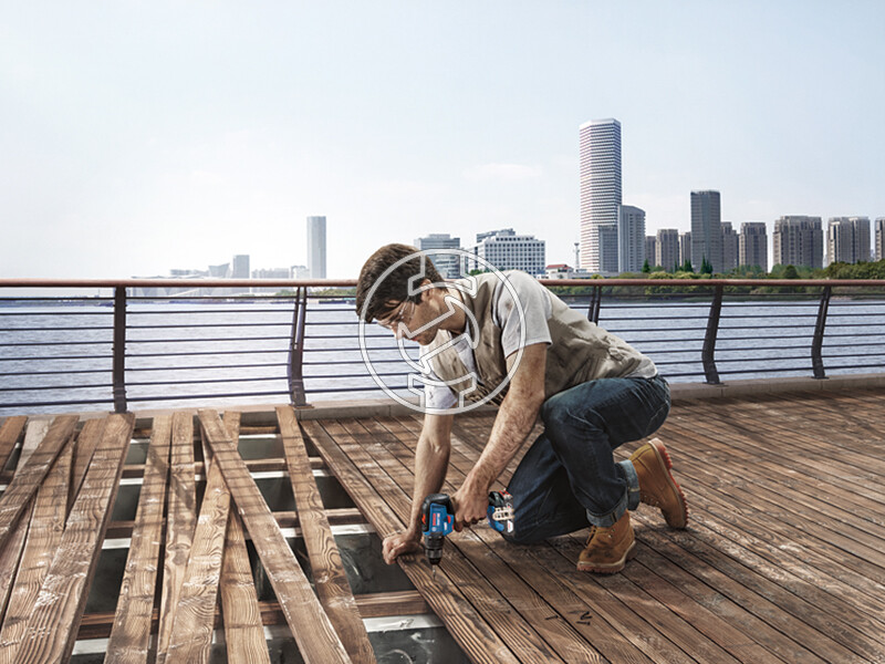 Bosch GSR 18V-50 akkus fúrócsavarozó + GDX 18V-200 C akkus ütvecsavarozó L-Boxx-ban