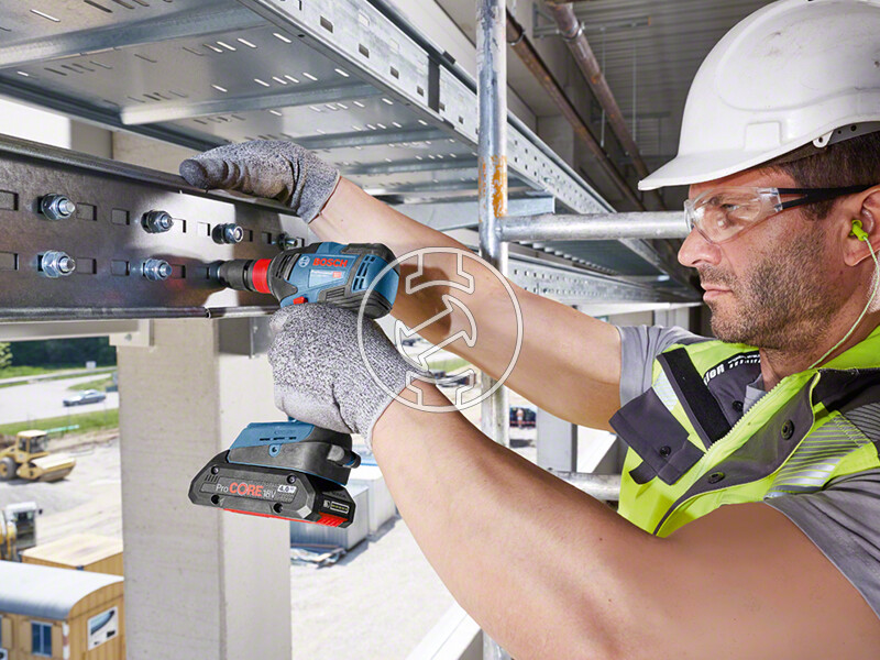 Bosch GSR 18V-50 akkus fúrócsavarozó + GDX 18V-200 C akkus ütvecsavarozó L-Boxx-ban